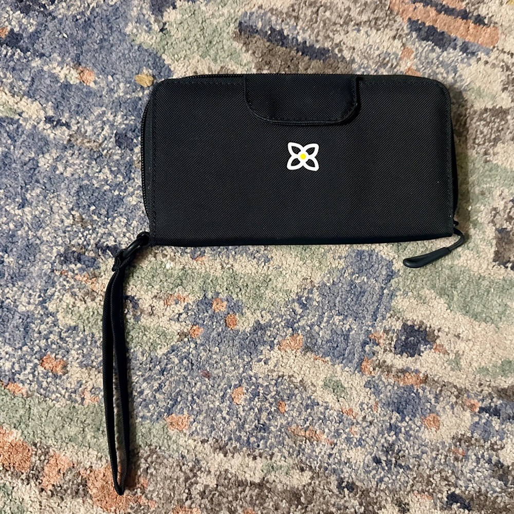 Sherpani Tulum Nylon Wristlet Wallet